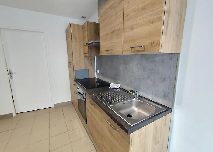 Le Sable Fin, Proche Mer, Calme Et Détente *